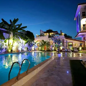 Hotel Deluxx Boutique
